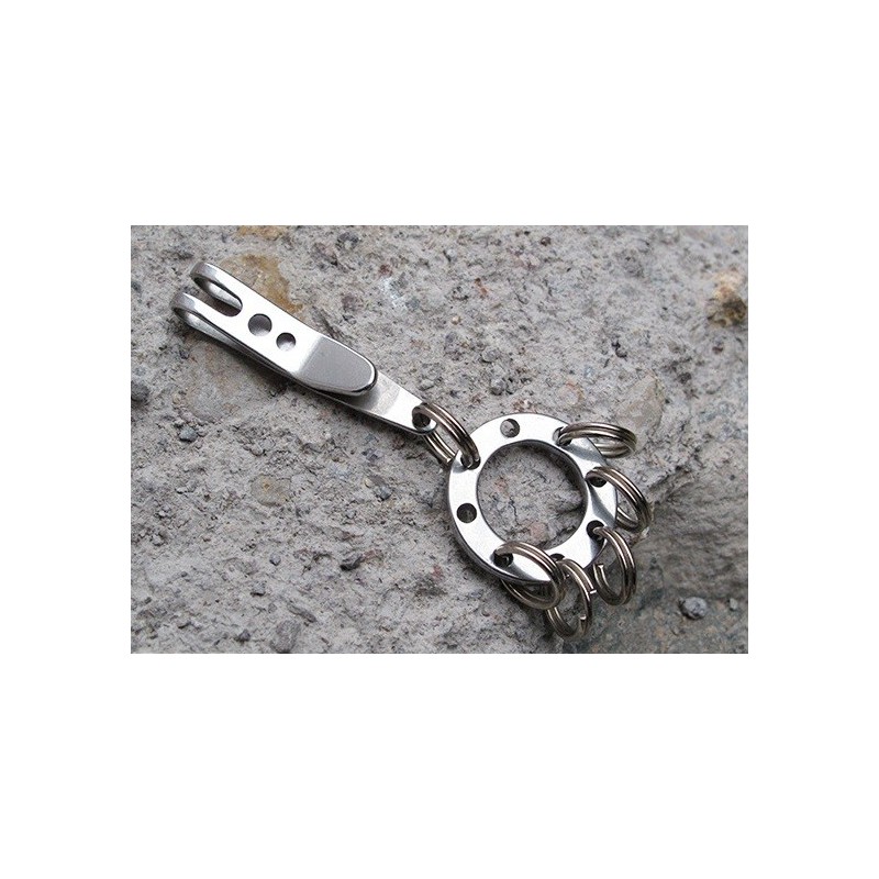 Mini kapocs, klipsz övre vagy zsebre, kulcsra való karikával