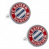 Spinki do mankietów z wzorem logo teamu piłkarskiego FC Bayern Munchen, które są wyprodukowane ze stali nierdzewnej. Spinki do mankietów FC Bayern jako perfekcyjny prezent dla fanów klubu piłkarskiego FC Bayern Munchen. Spinki do mankietów FC Bayern buędą oryginalną ozdobą każdej koszuli