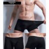 Pánské bezešvé boxerky jsou vyrobeny z pružného, hladkého a příjemného materiálu. Tyto ultratenké boxerky ocení všichni muži, kteří rádi nosí úzké kalhoty. Zároveň jsou boxerky vyrobeny z prodyšného a lehce průsvitného materiálu. Pánské bezešvé boxerky Ice Silk jsou hladivé, Vaše kůže dýchá a Vy se cítíte pohodlně. 