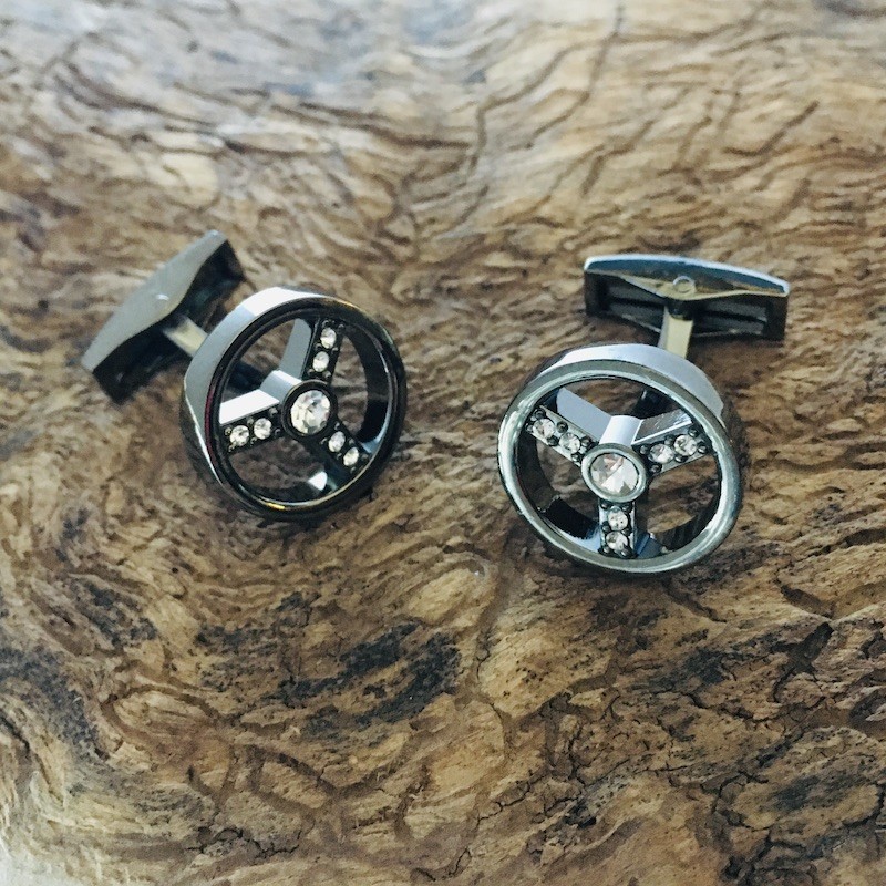 Mandzsetta gombok Kormány