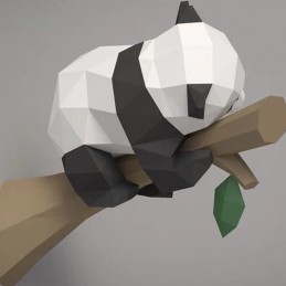 Kreatywne puzzle 3D z papieru, panda śpiąca na drzewie