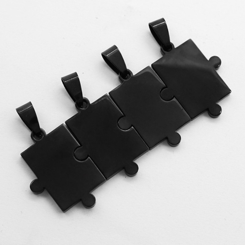 Přívěsek nerezový skládací puzzle pro čtyři Přívěsek nerezový skládací puzzle pro čtyři