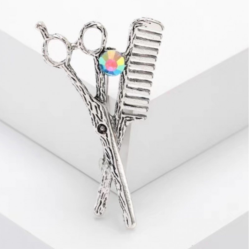 Brošňa kadernícke nožnice a hrebeň, pre kaderníčky, barberov, holičov