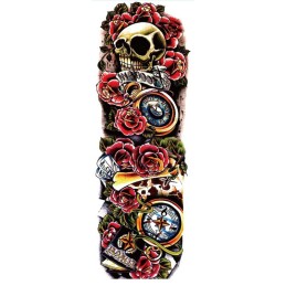 Hamis színes tetoválás a karra, rózsa, koponya, iránytű, térkép motívumokkal