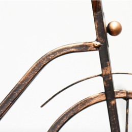 Stojak na wino z brązu