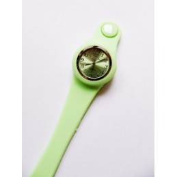 Zelené silikónové hodinky